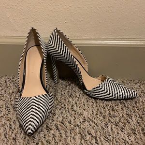 Banana Republic Assalia Pump